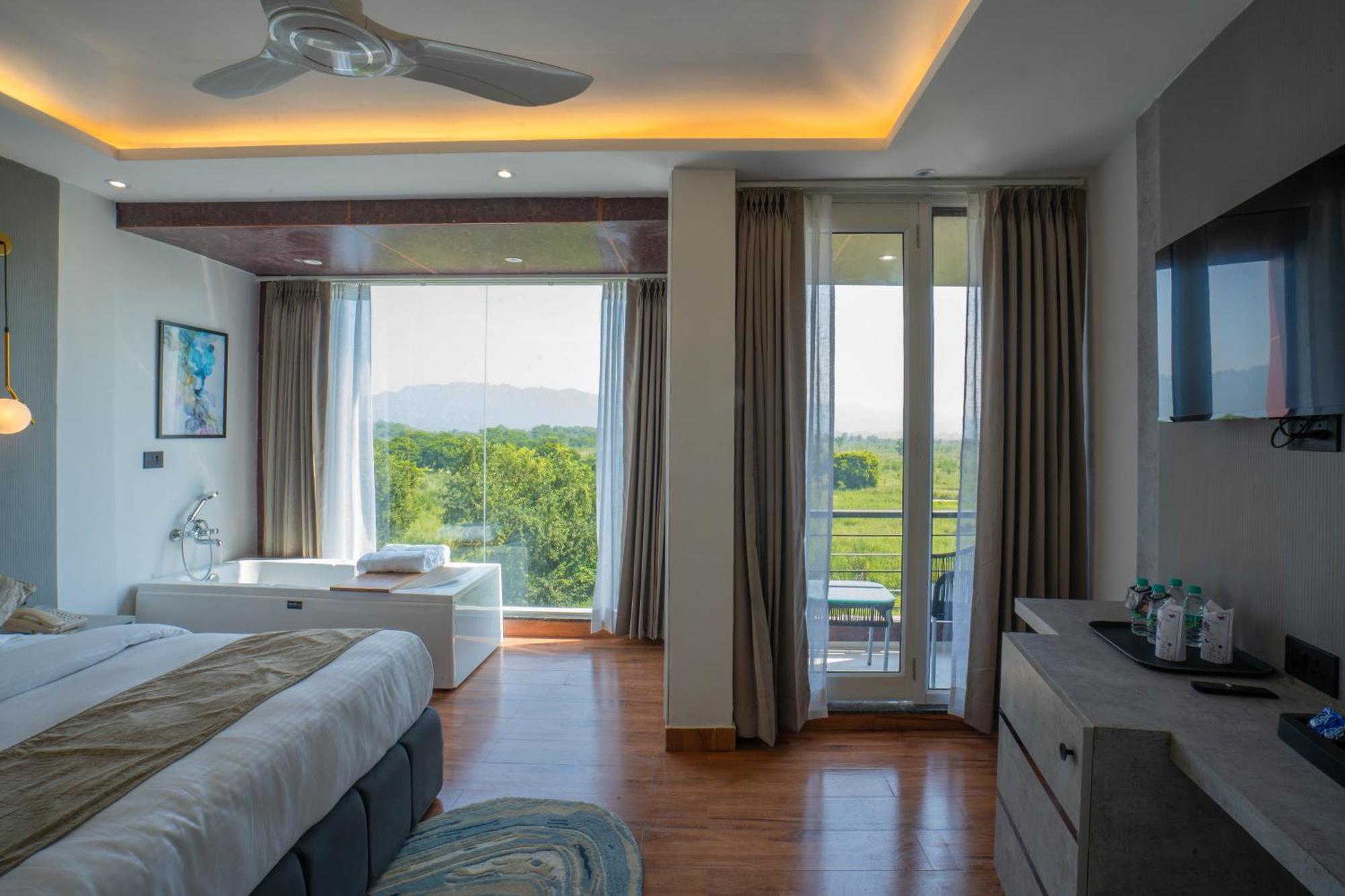 Sukoon By The Ganges - A Riverside Retreat Haridvár Kültér fotó