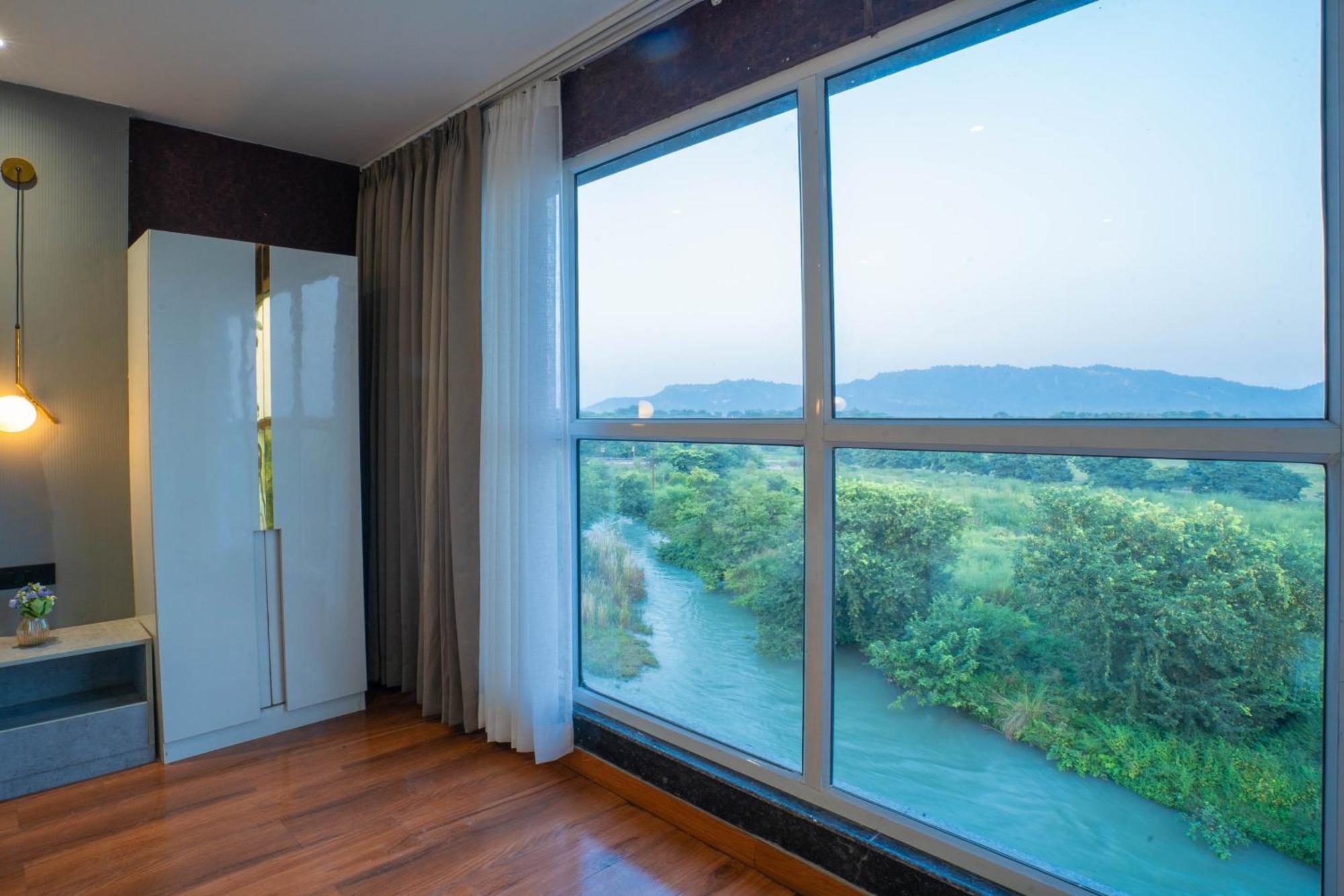 Sukoon By The Ganges - A Riverside Retreat Haridvár Kültér fotó