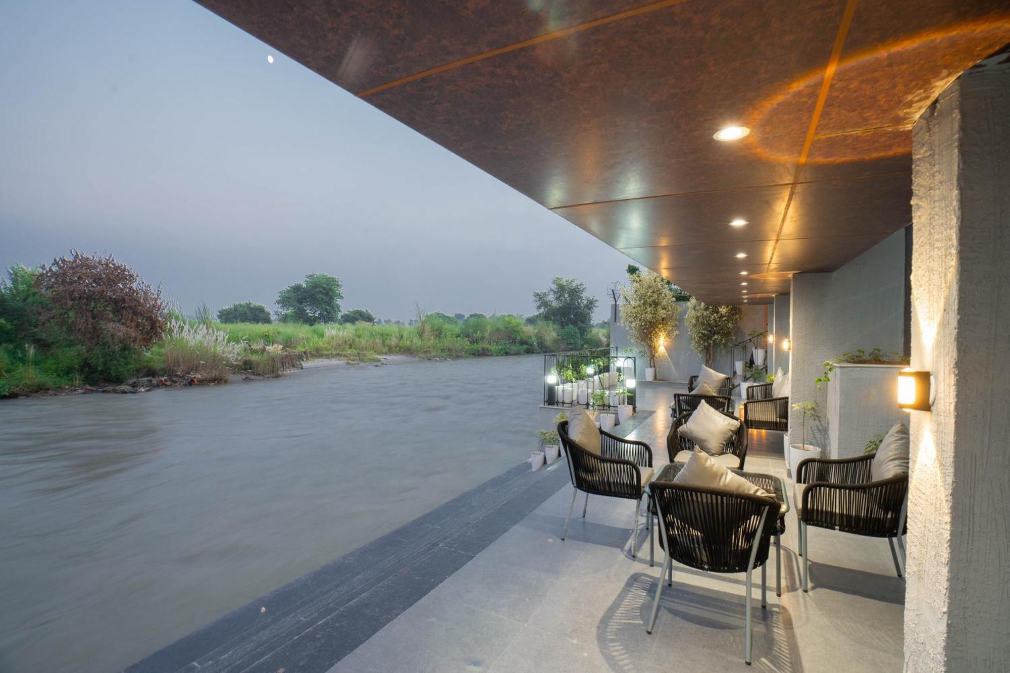 Sukoon By The Ganges - A Riverside Retreat Haridvár Kültér fotó