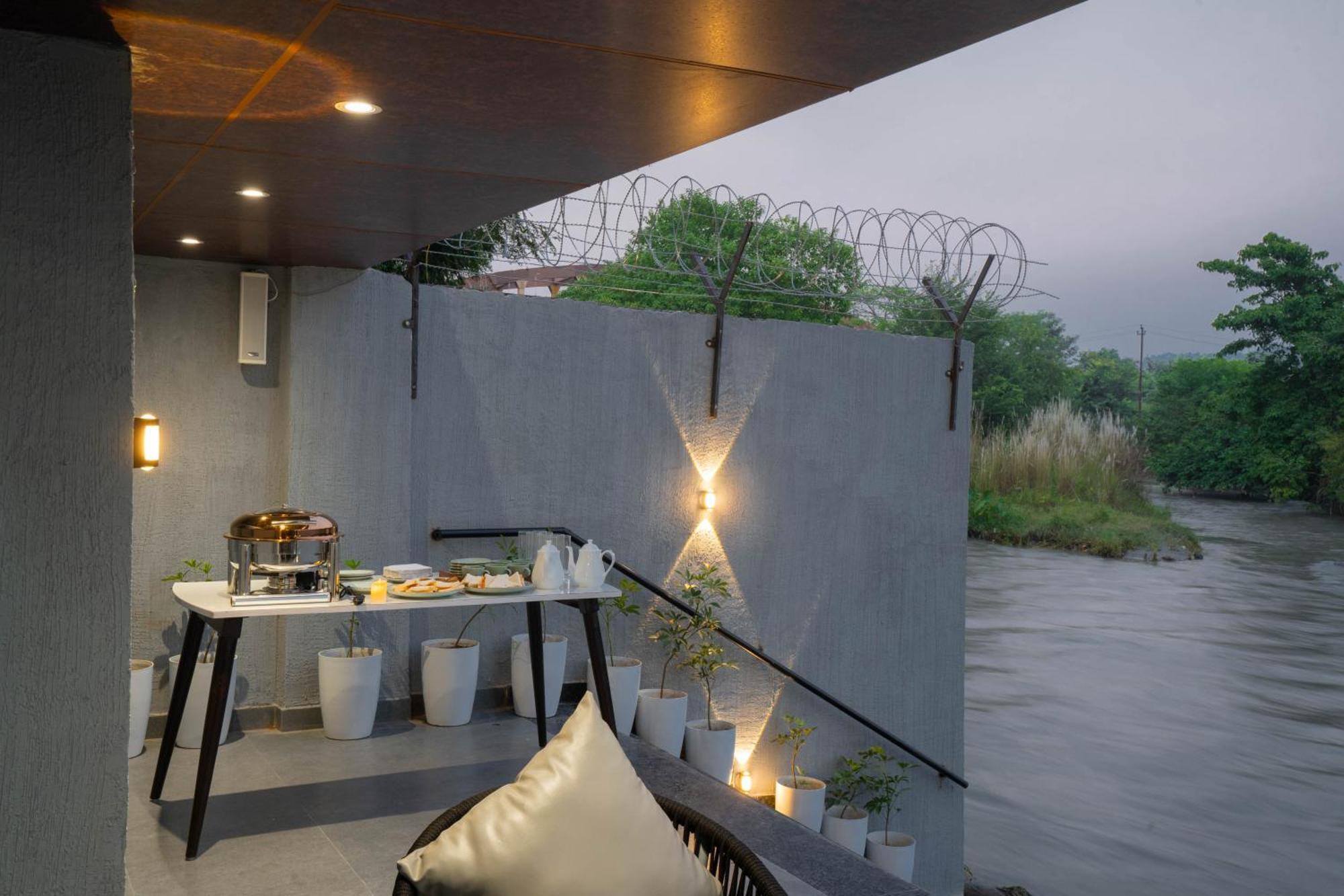 Sukoon By The Ganges - A Riverside Retreat Haridvár Kültér fotó